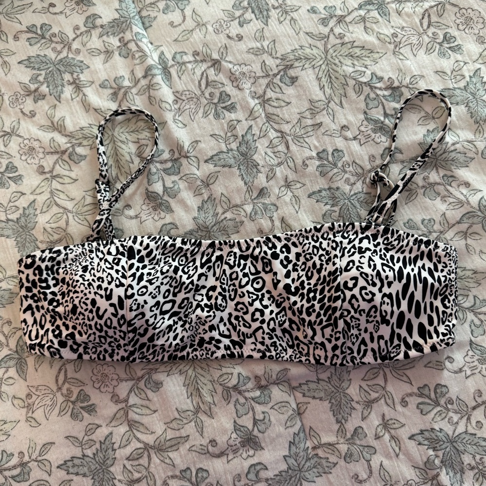 Kendall & Kylie White and Black Bandeau Top
